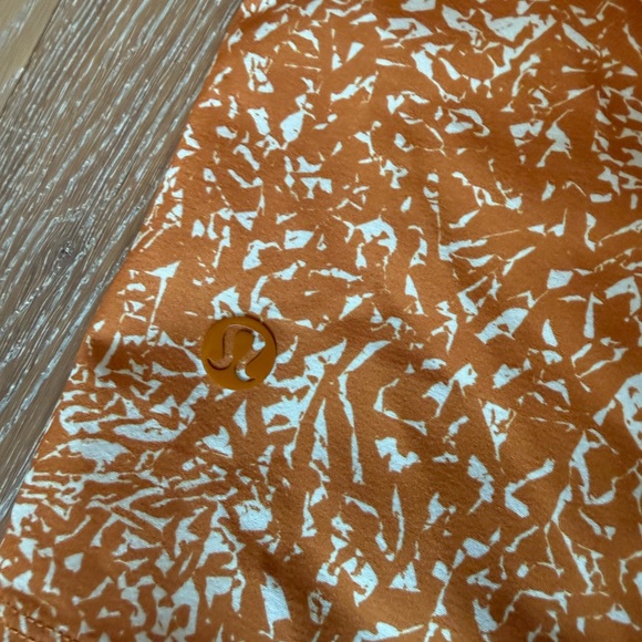 Lululemon men’s pool short 7” - Picture 8 of 10